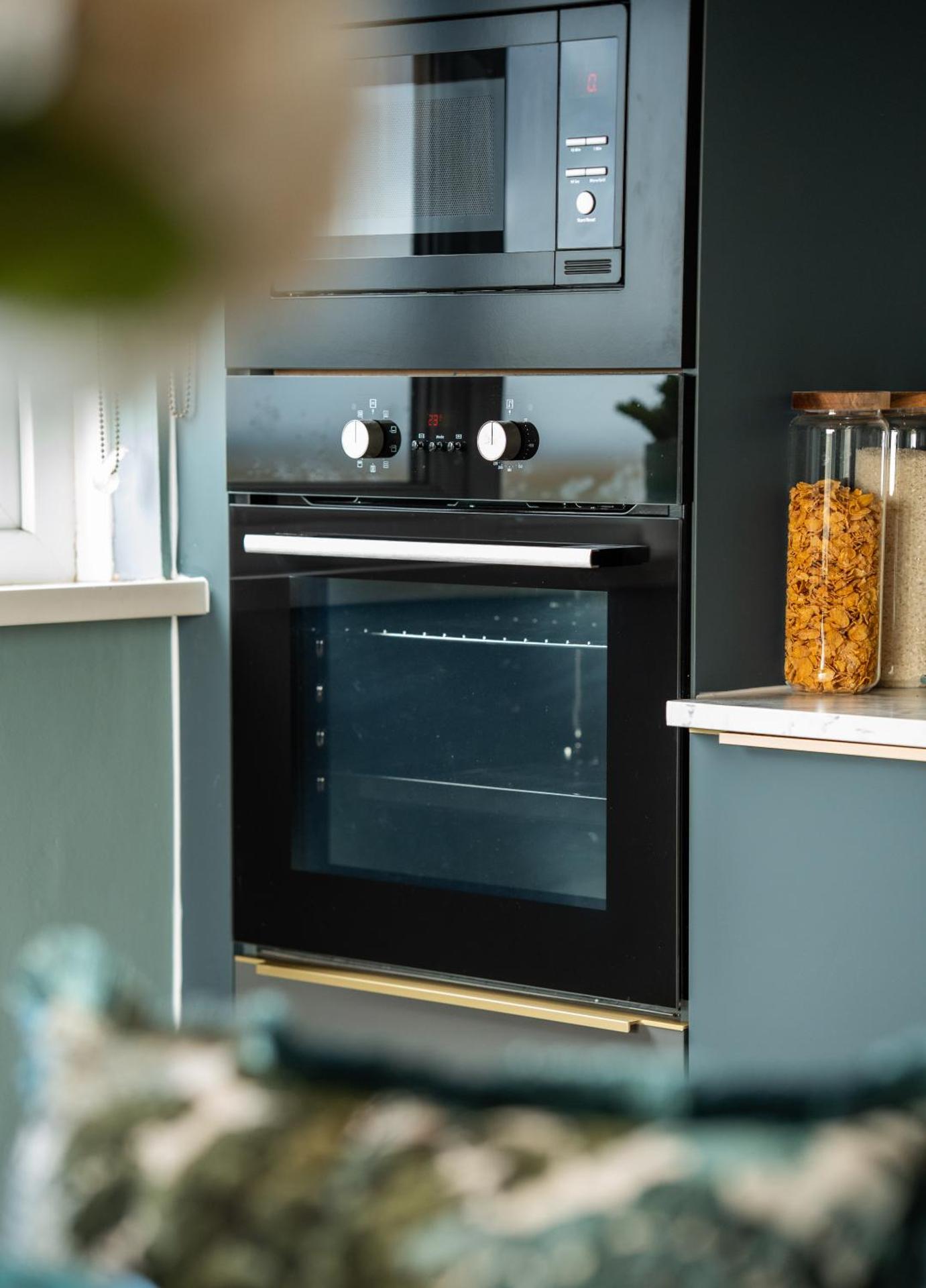 Priory Bay Escapes - Alba