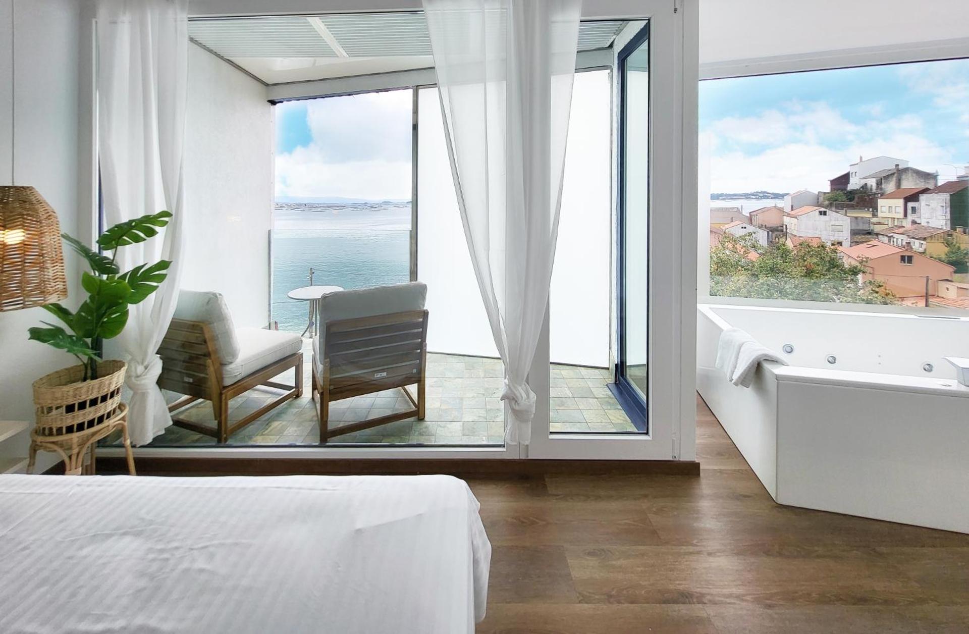 Studio with Spa Bath