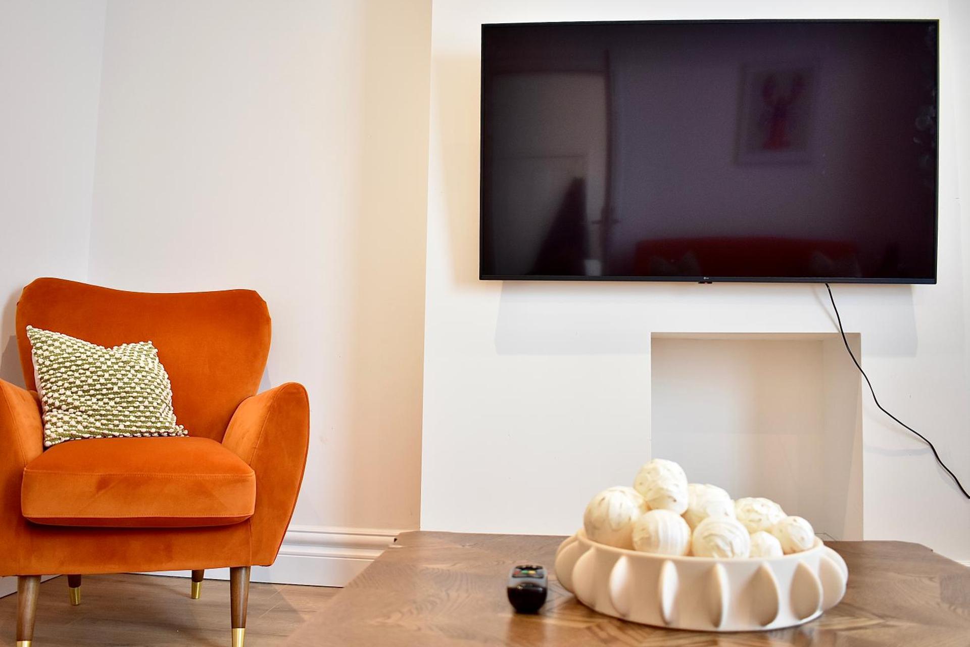 Communal lounge/ TV room