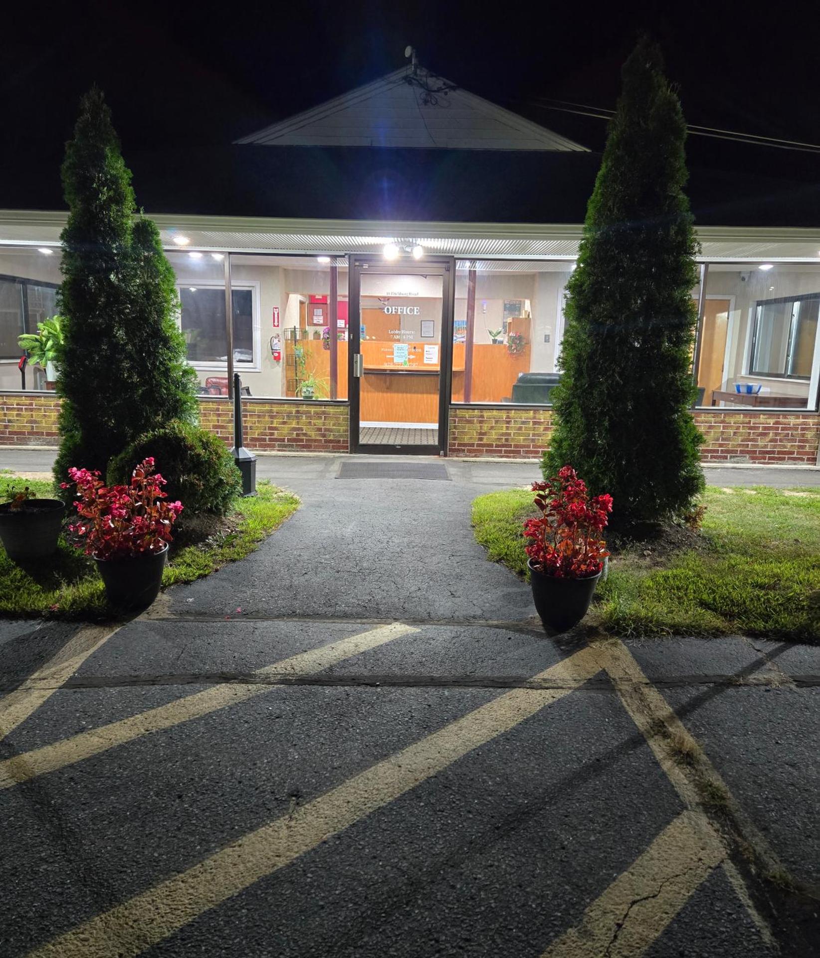 Nashoba Valley Inn & Suites