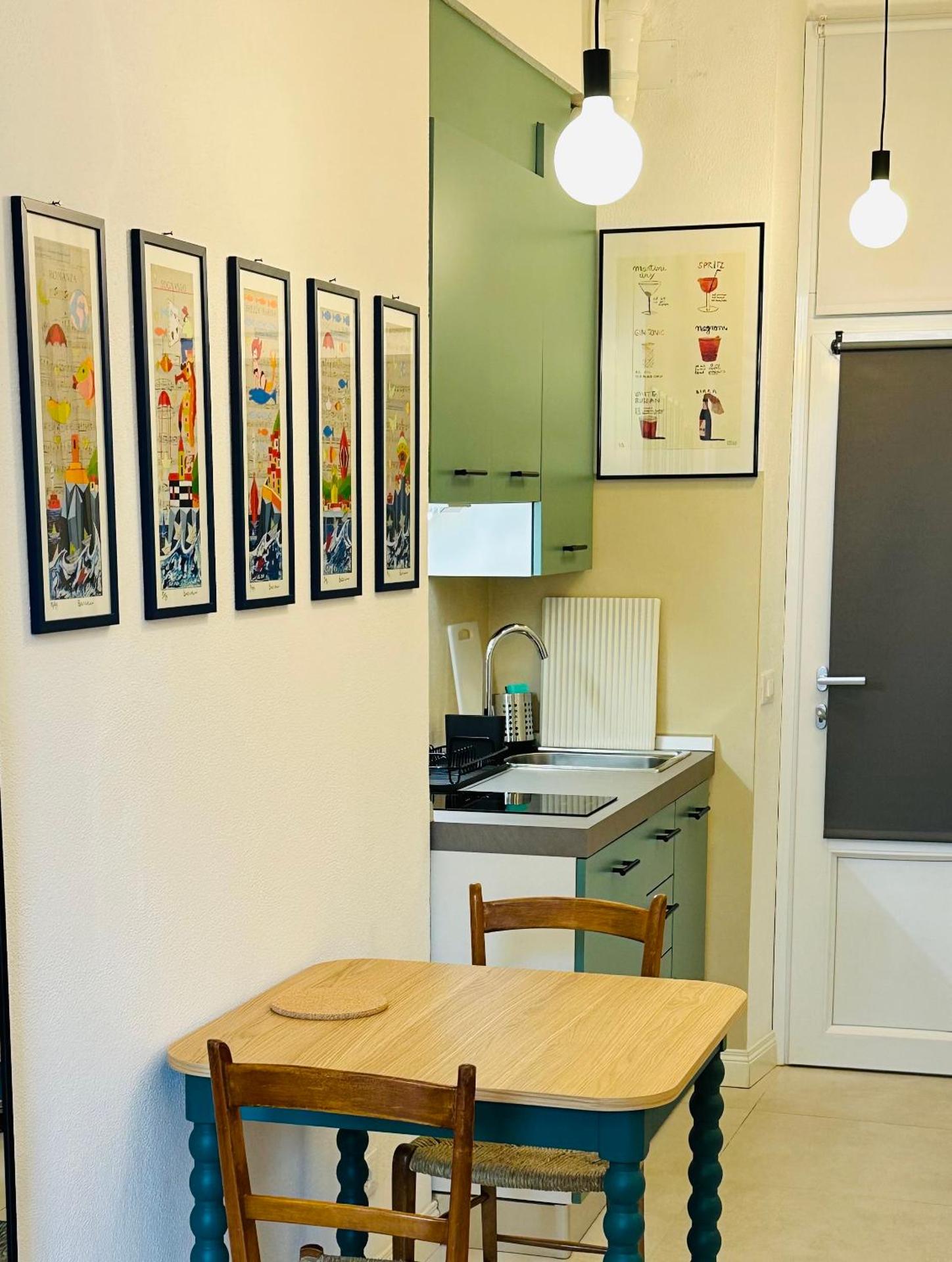 Kitchen or kitchenette