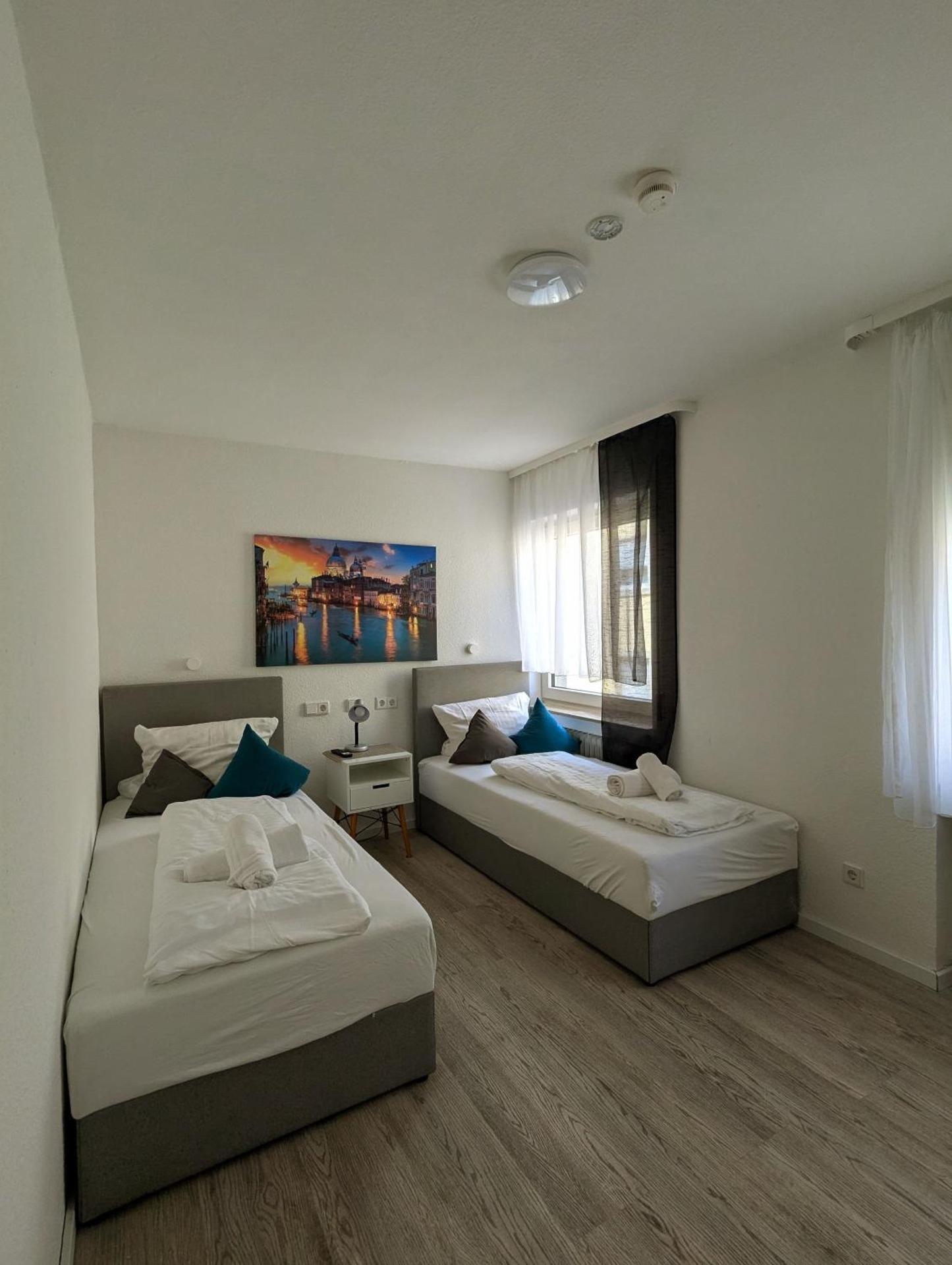 A - City HOTEL Schiff