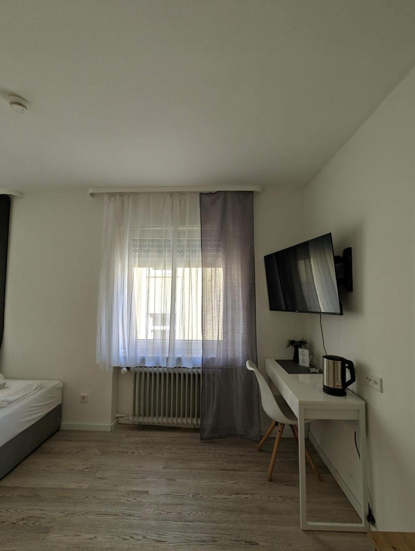 A - City HOTEL Schiff