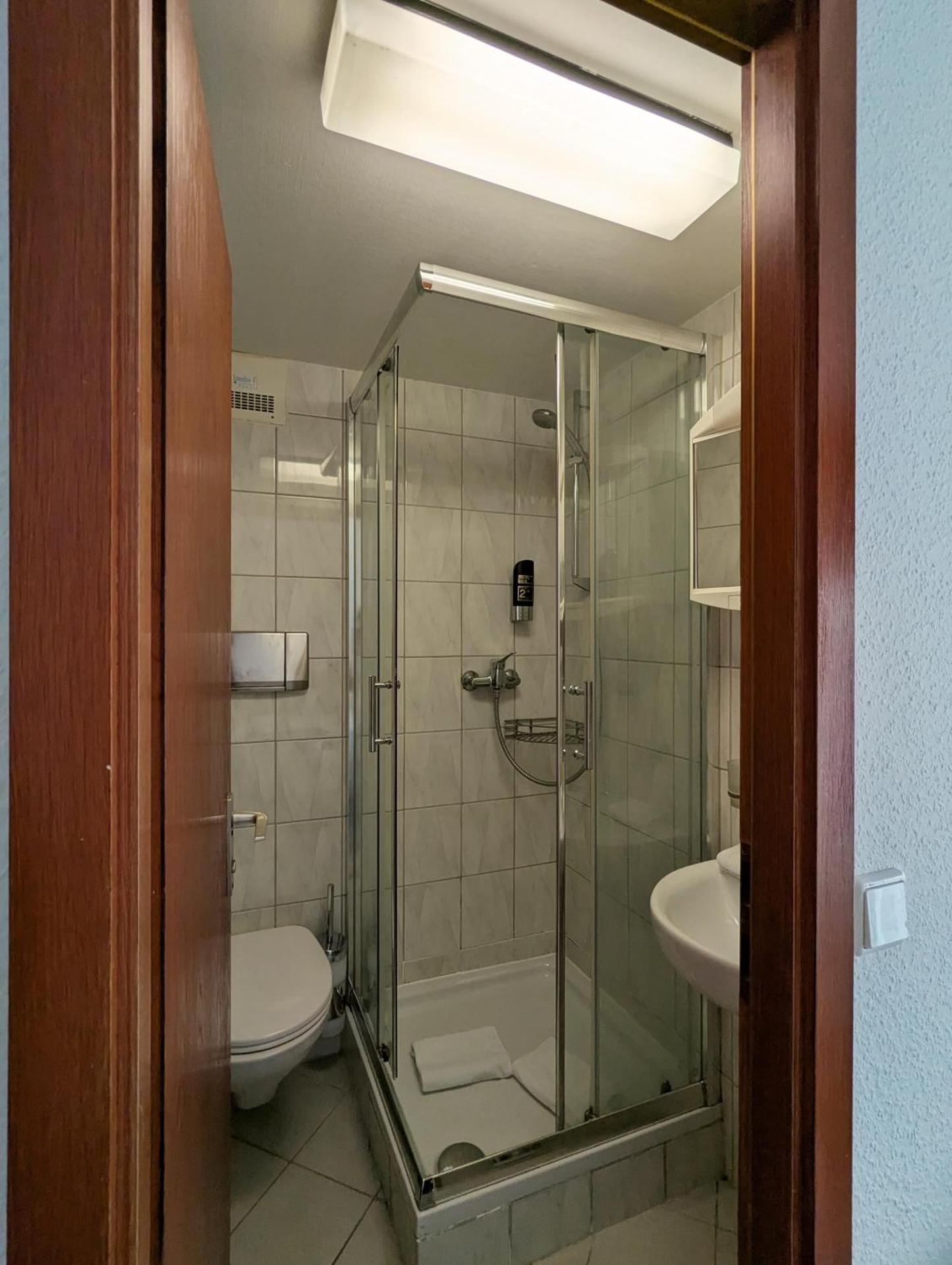 A - City HOTEL Schiff