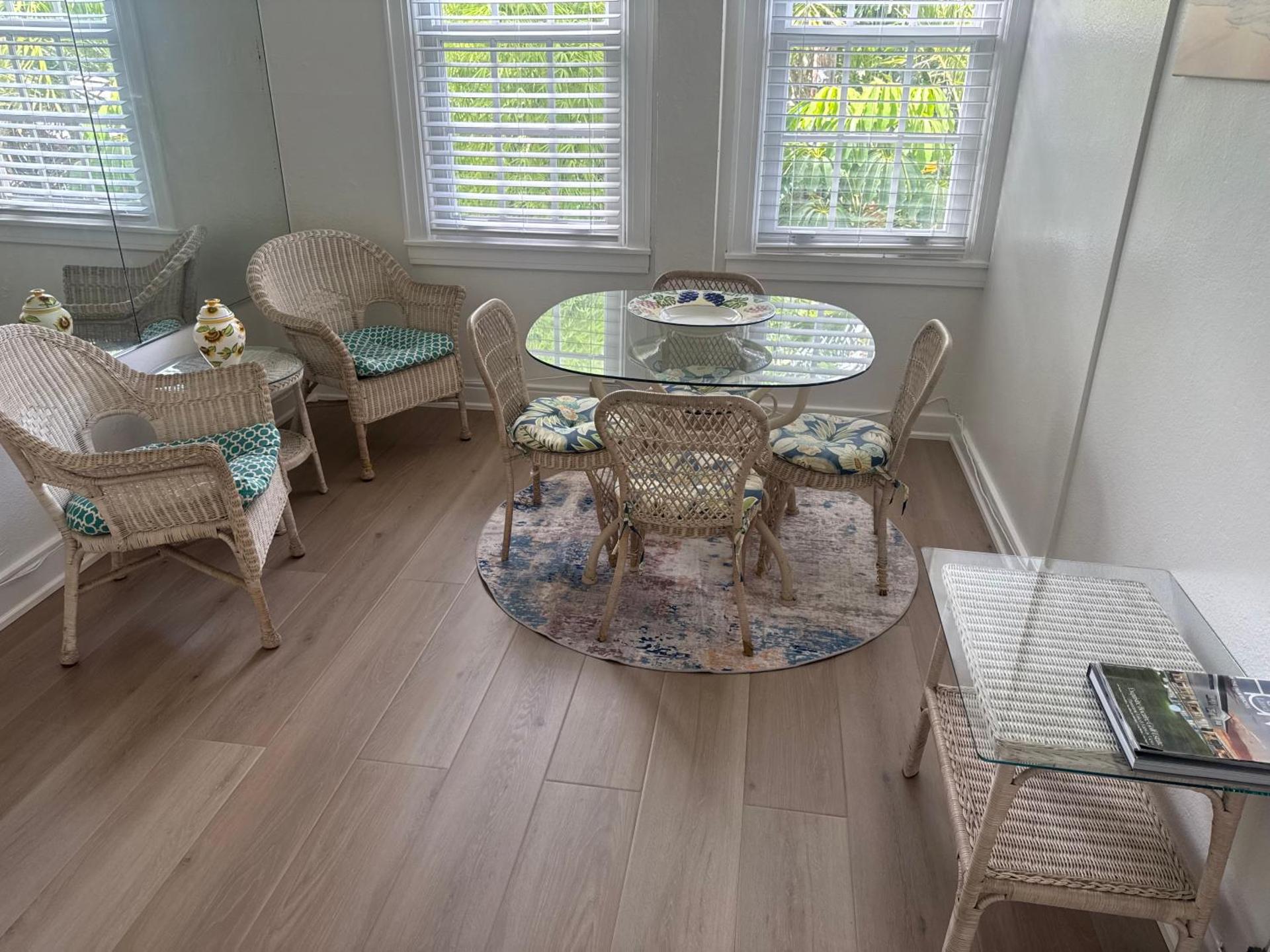 TROPICAL Palm Beach NEW SUITE 3 Beds 2 BEDRS &2BATHROOMS ENSUITE BEACH 5 MINOutdoorPOOL Garden