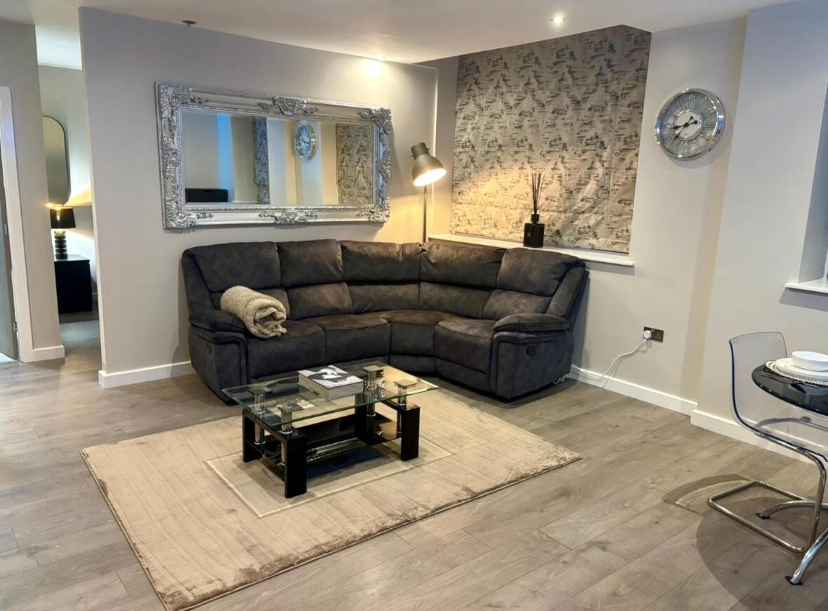 Apartment in south yorkshire Central location