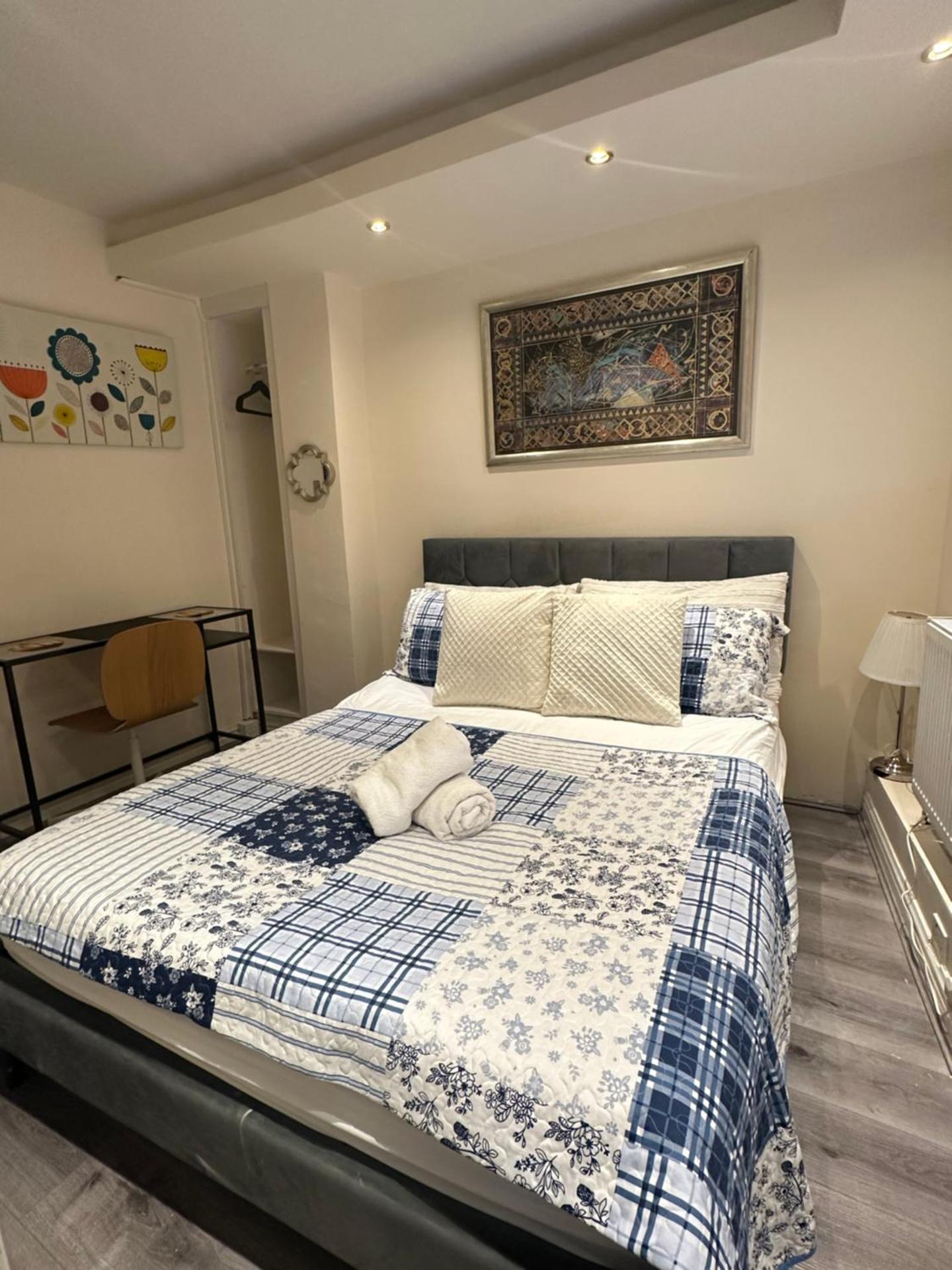 Room 2 - En-suite for 2 people