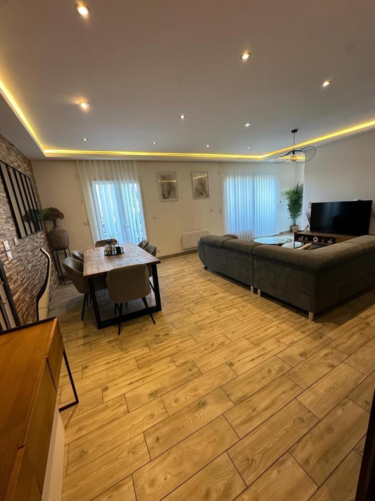 Aix les Bains Bel appartement 3 pièces proche du lac parking privé