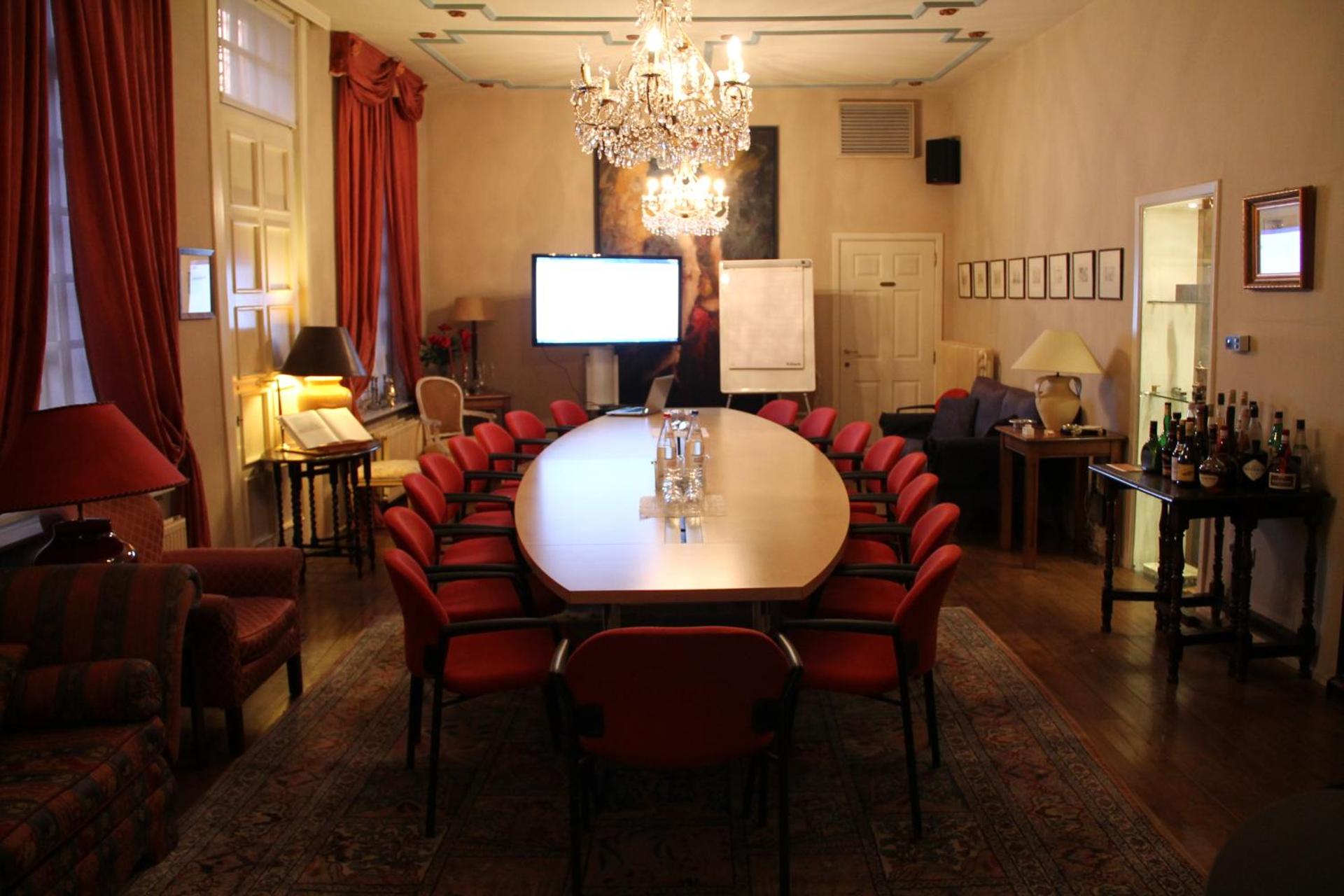 Meeting/conference room