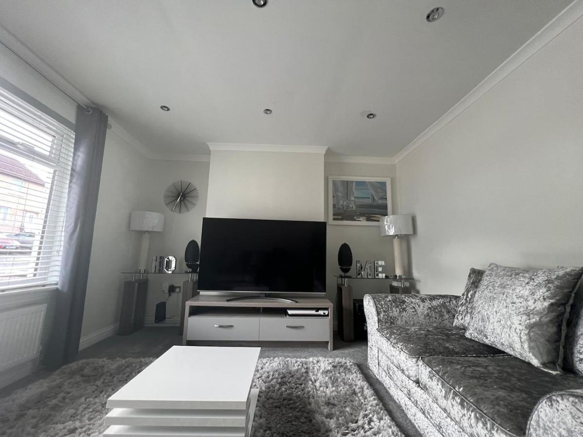 LUXERY 1 Bedroom Apartment - Falkirk
