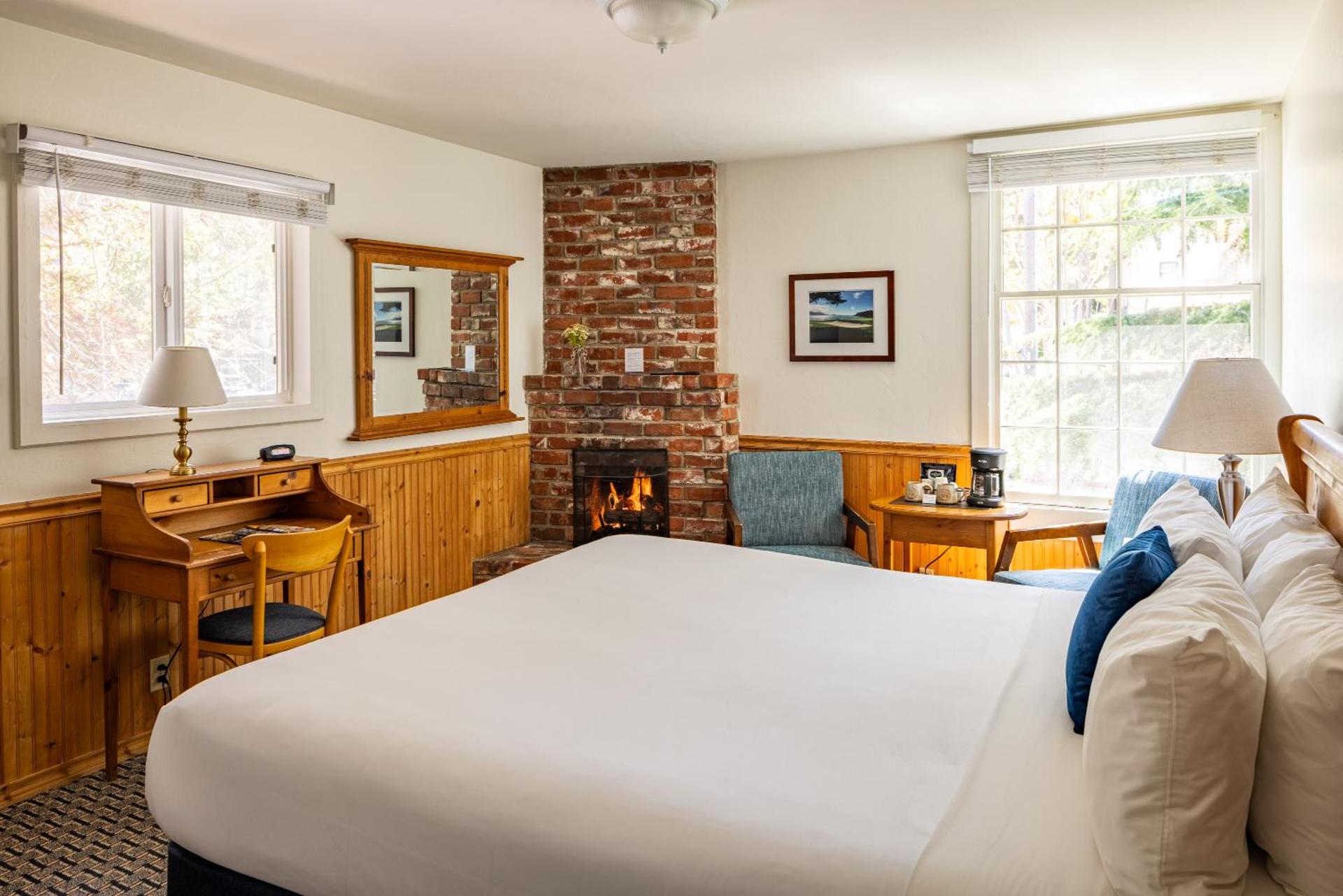 Carmel Fireplace Inn