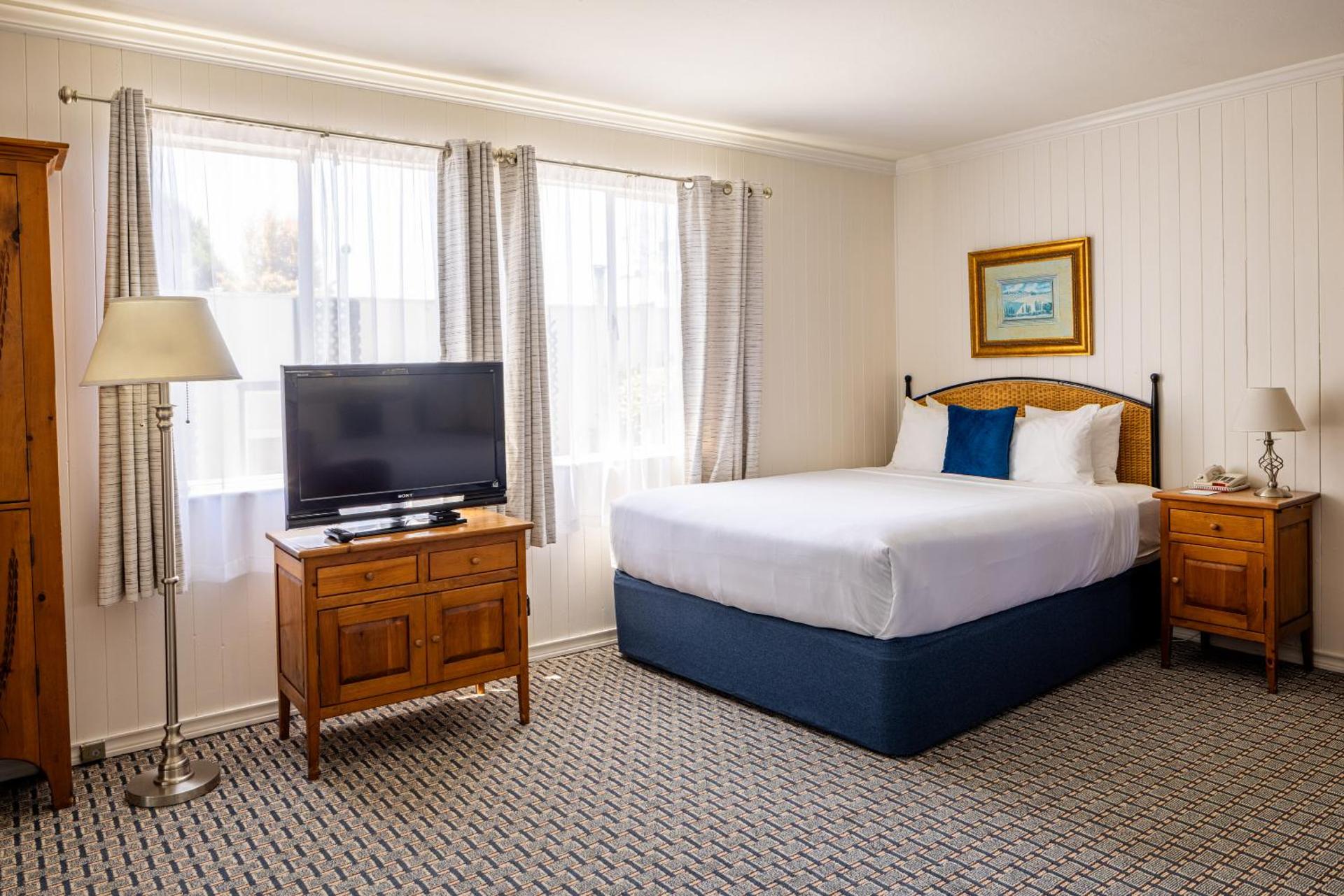 Carmel Fireplace Inn