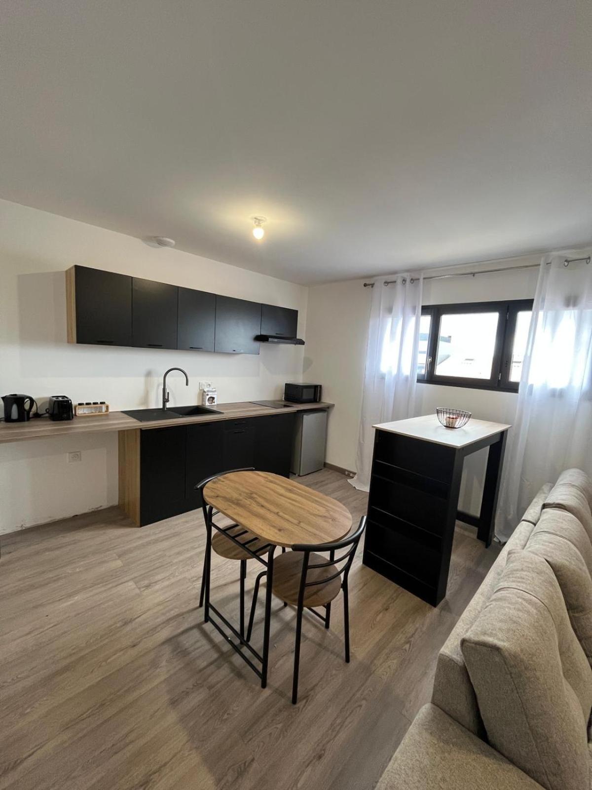 Cozy T2 chaleureux neuf appartement 15 Min proche de la mer