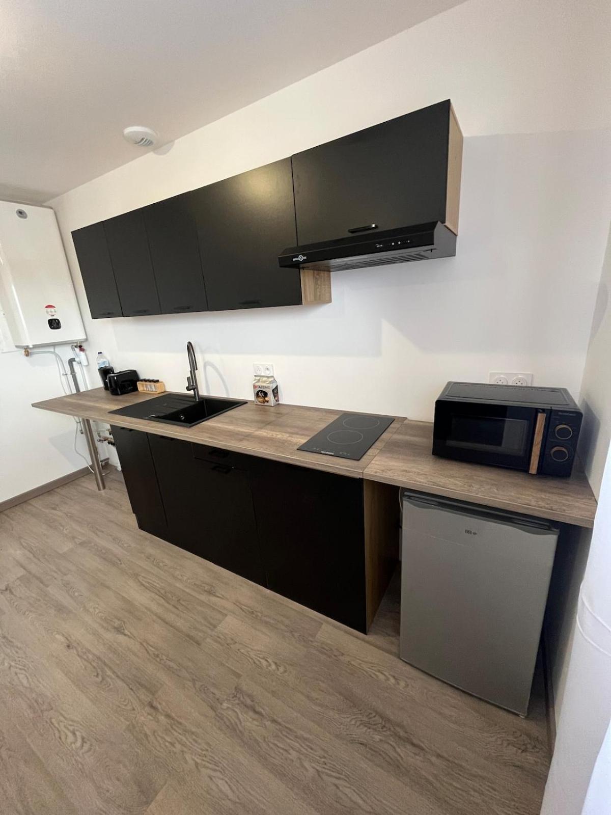 Cozy T2 chaleureux neuf appartement 15 Min proche de la mer