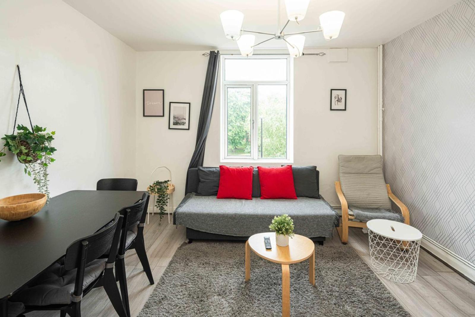 Liverpool Street, Shoreditch, Brick Lane By Mario - Free WiFi