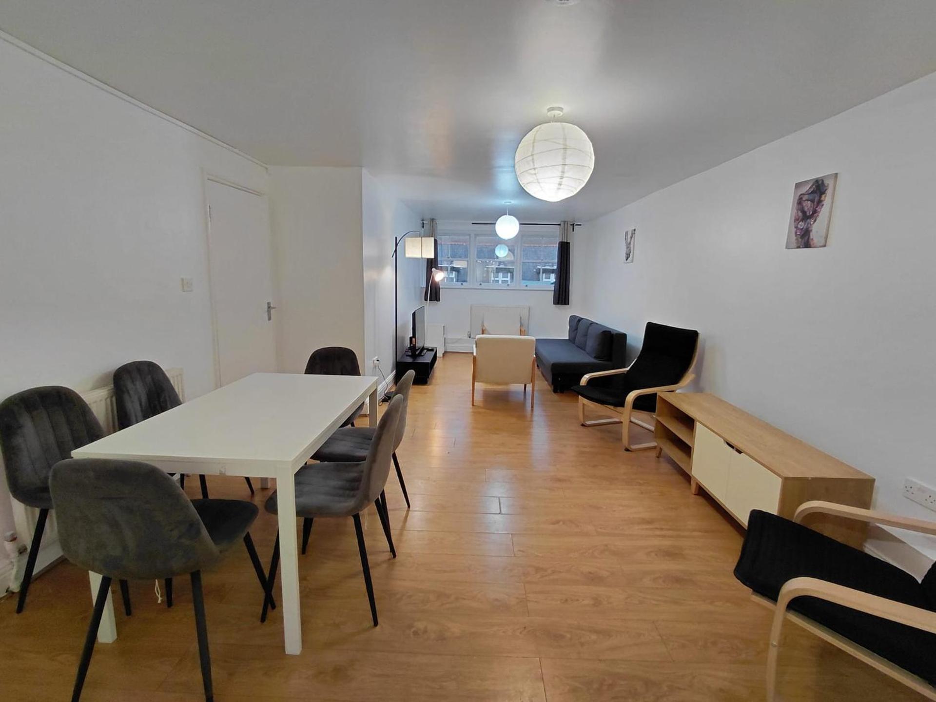 Liverpool Street, Shoreditch, Brick Lane By Mario - Free WiFi