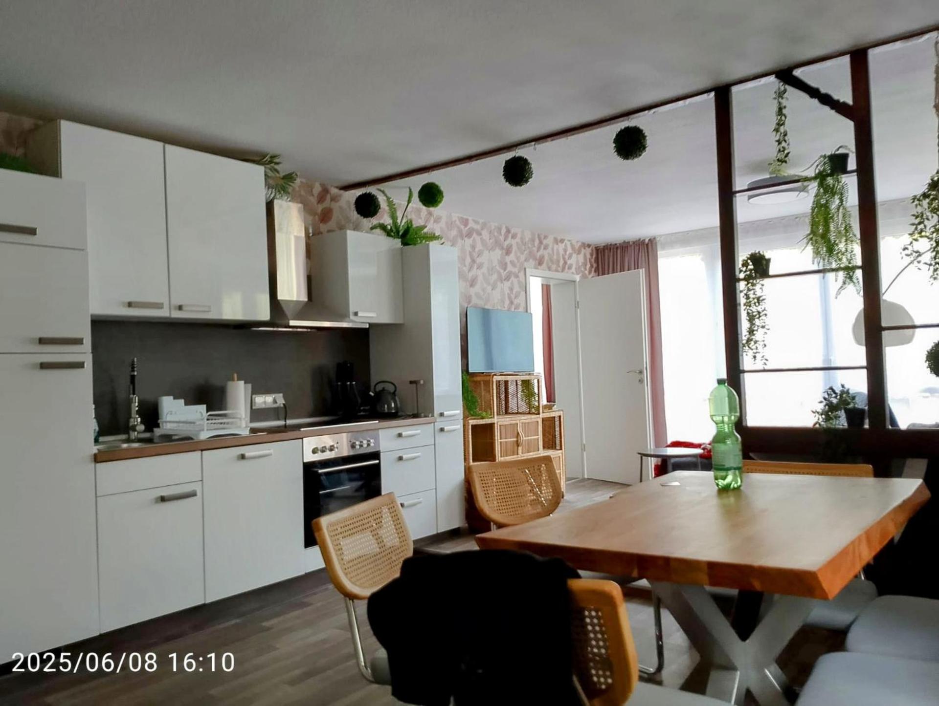 Nähe Plohn Park - FEWO mit Spielzimmer und Balkon sowie Doppelzimmer mit eigenem Bad