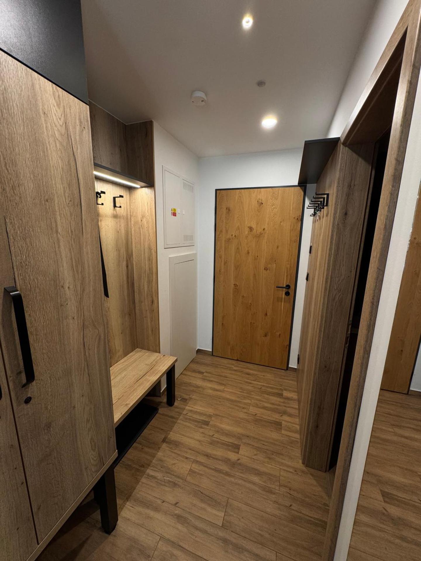 PEC 140 - apartmány Máj