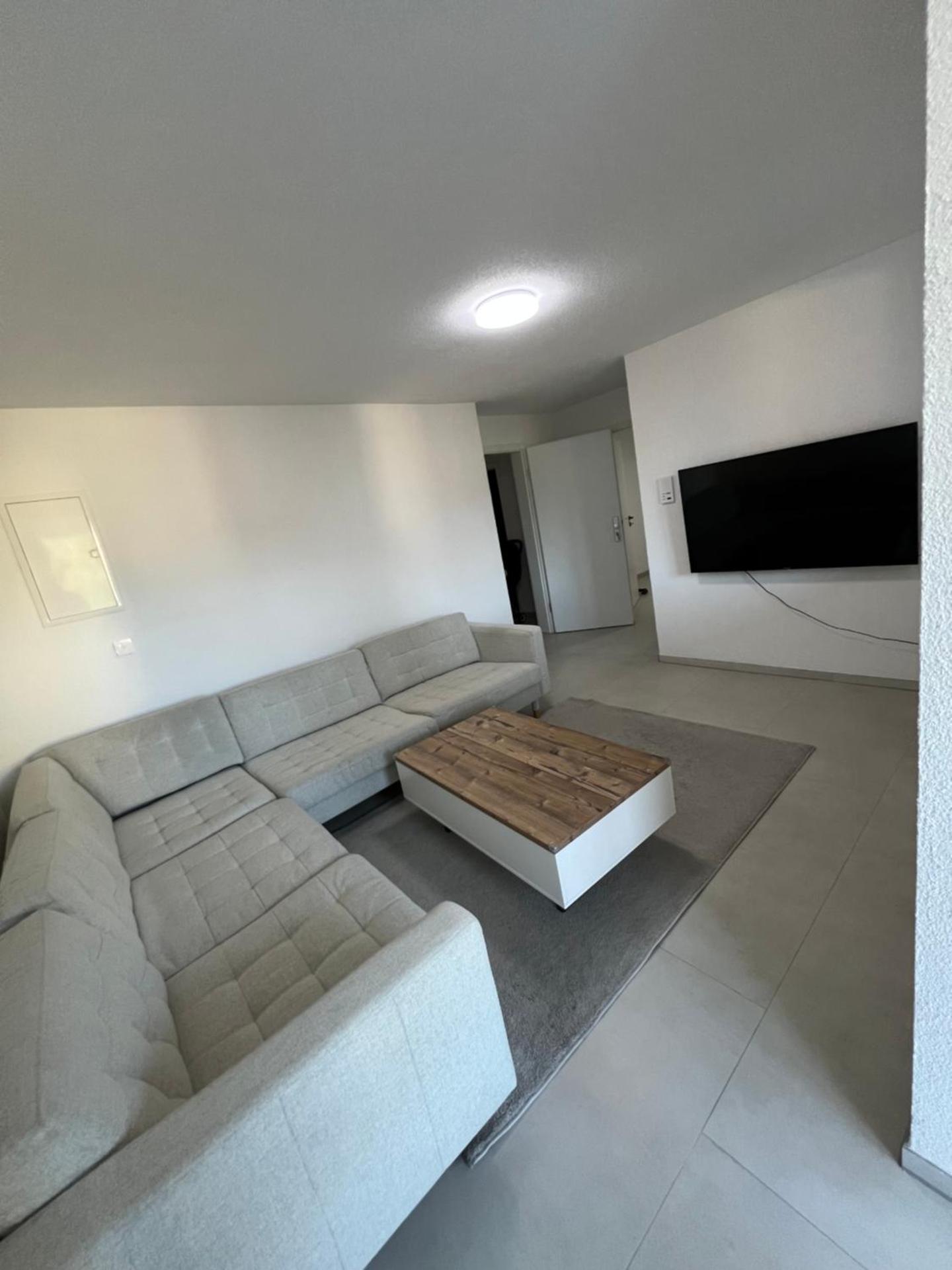 Moderne helle 2 Zimmer Wohnung Neubau