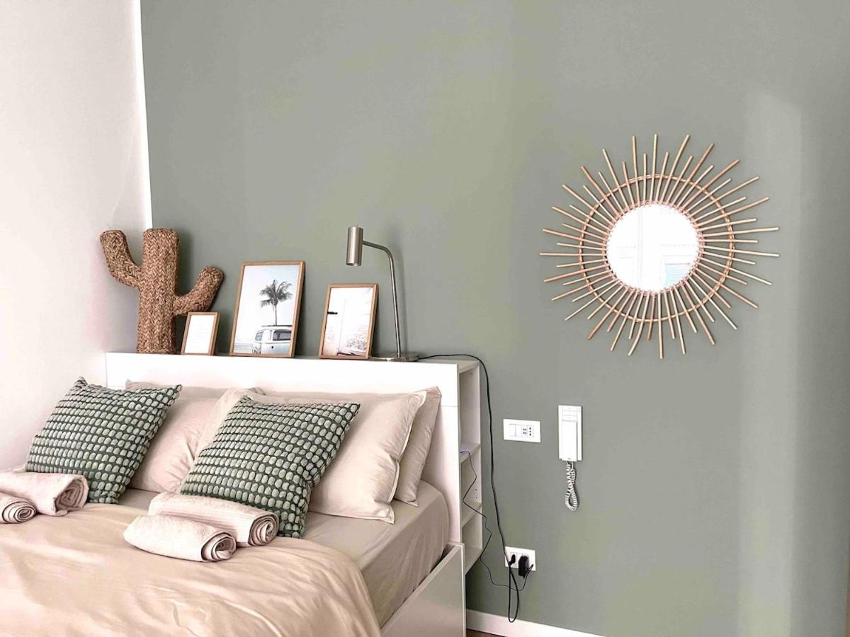 Casa Eden, Molinette Metro