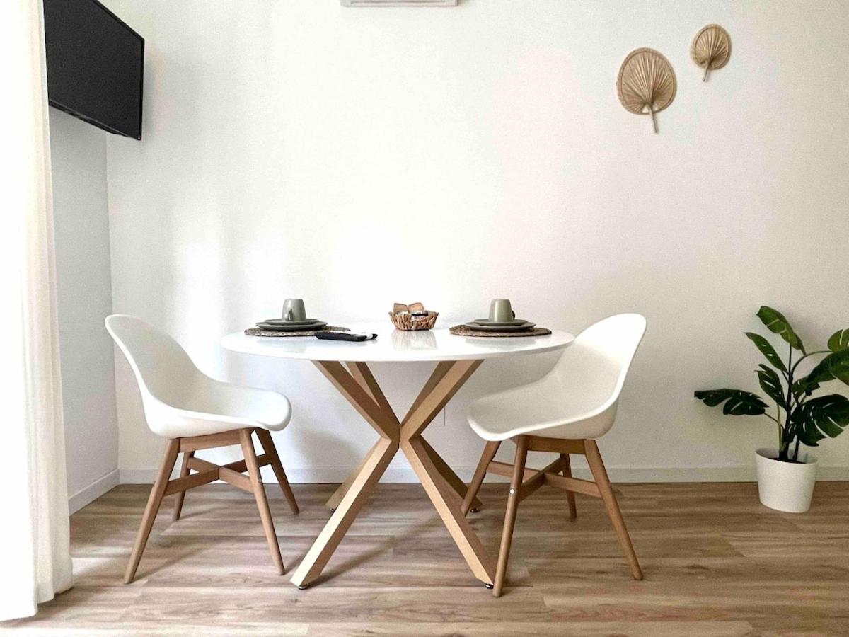 Casa Eden, Molinette Metro