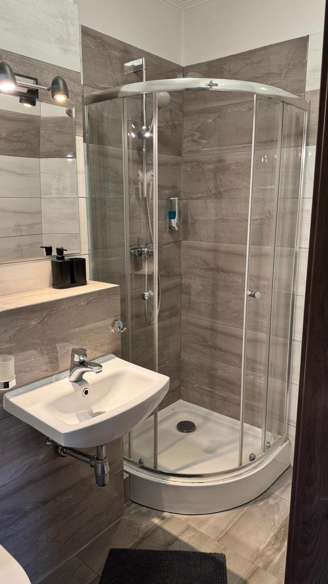 Hotelik - Modlin Airport