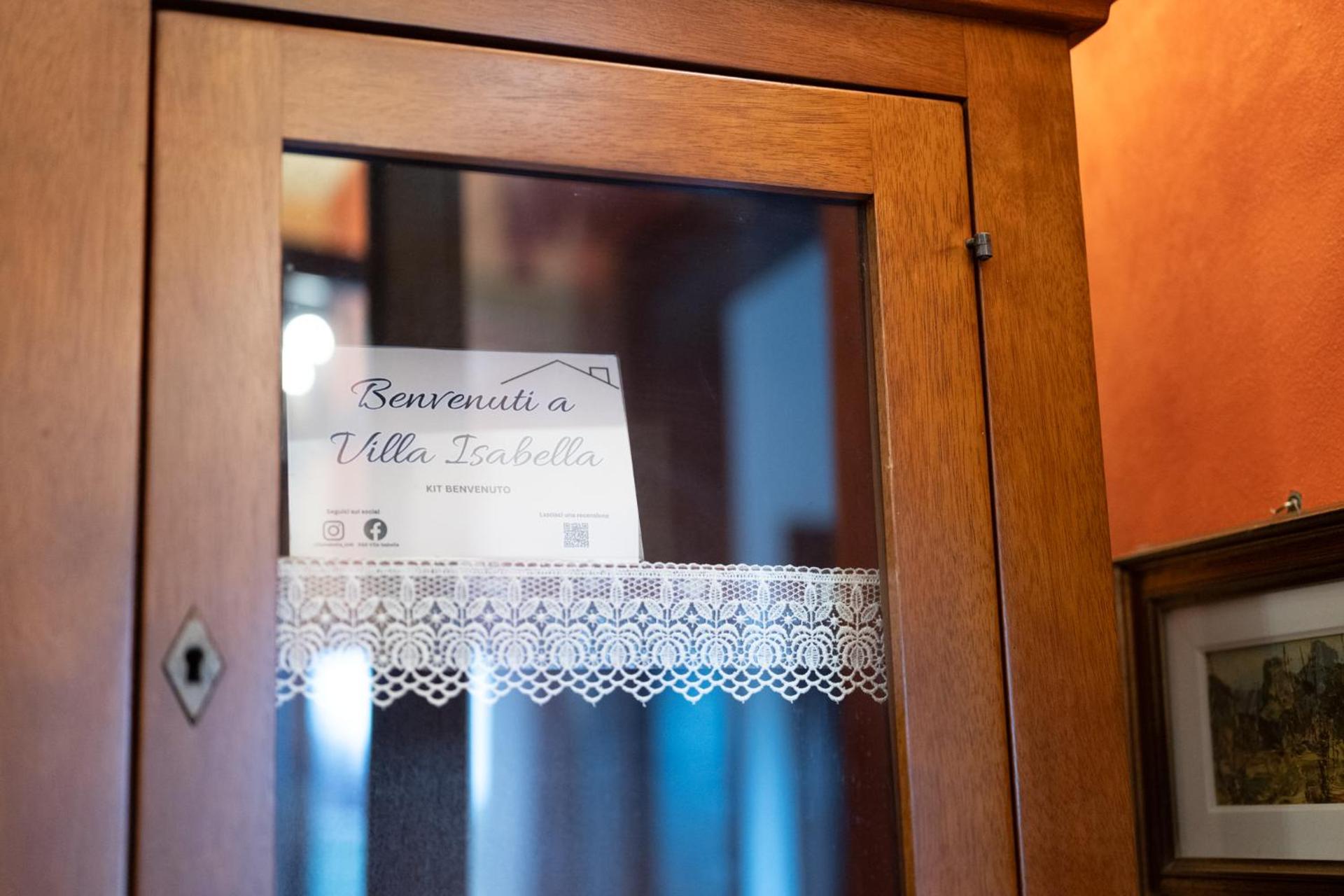 Case vacanza e camere in Villa Isabella con parcheggio custodito e wifi