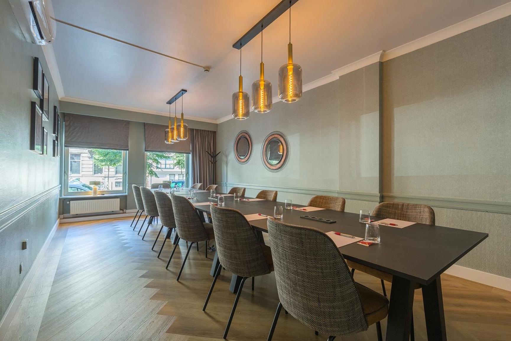 Meeting/conference room