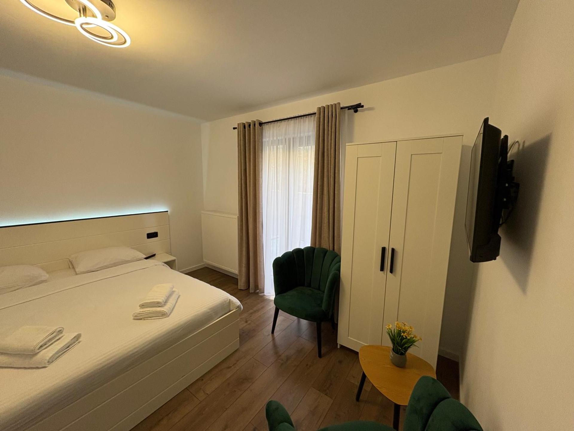 Double Room with Mountain View