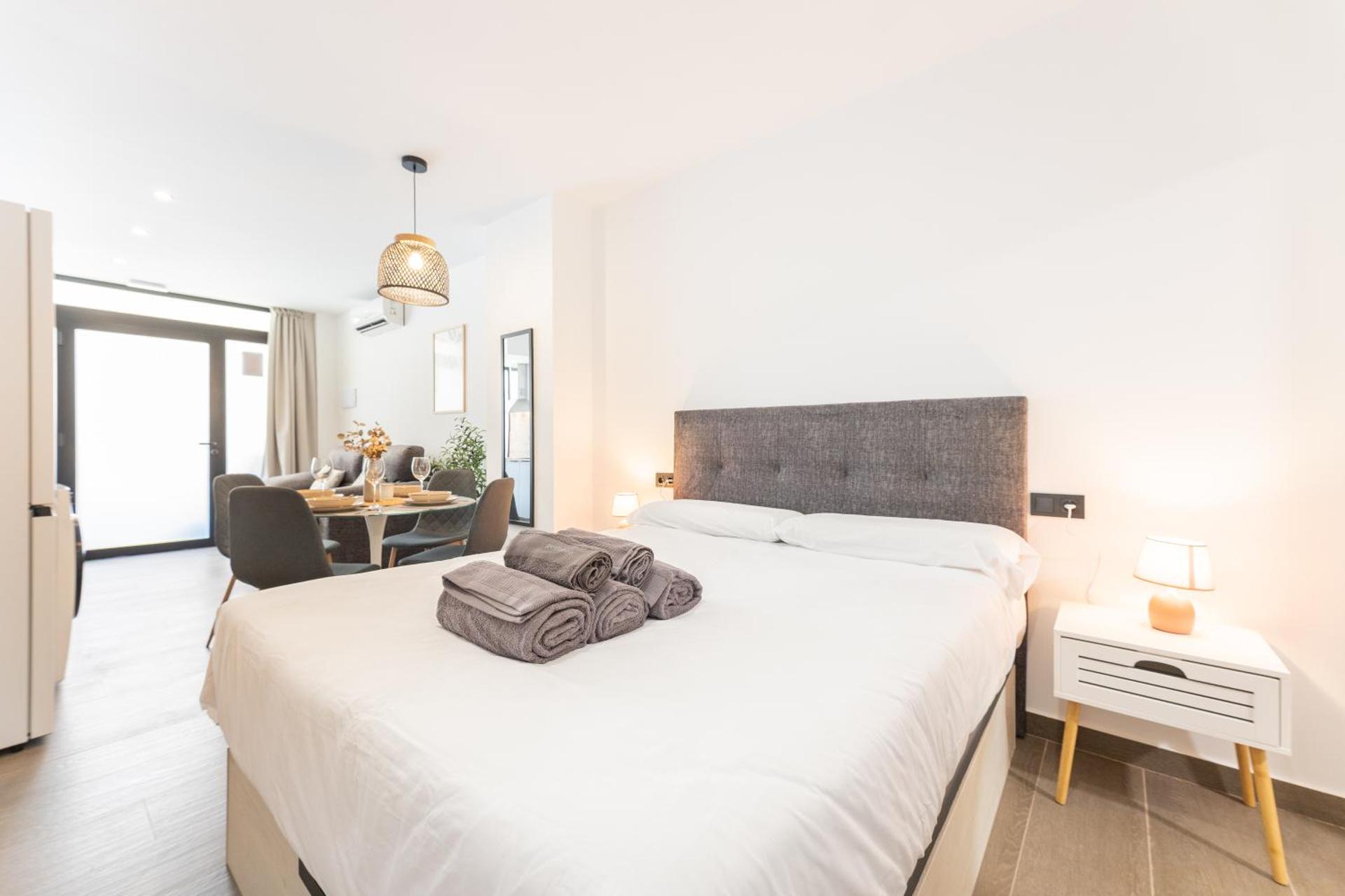 Suite Deluxe Valencia - Beach II Apartments