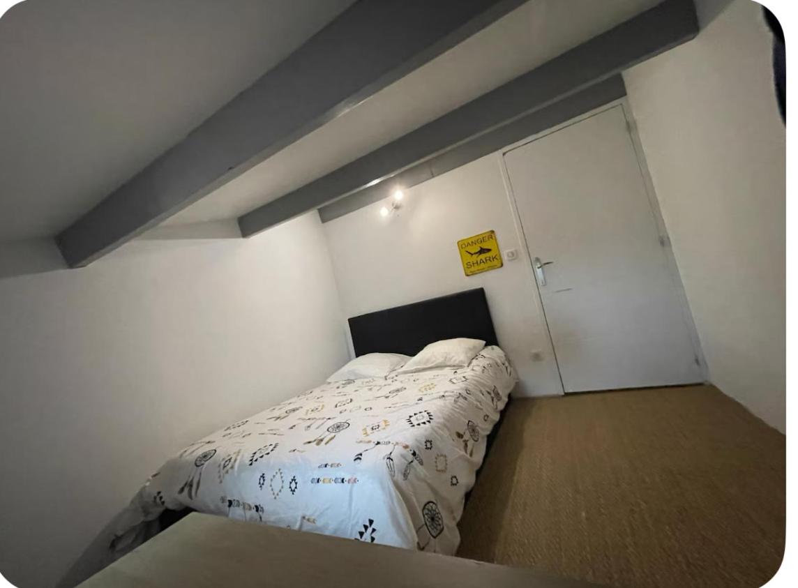 Maison Spacieuse au Calme Piscine Privée