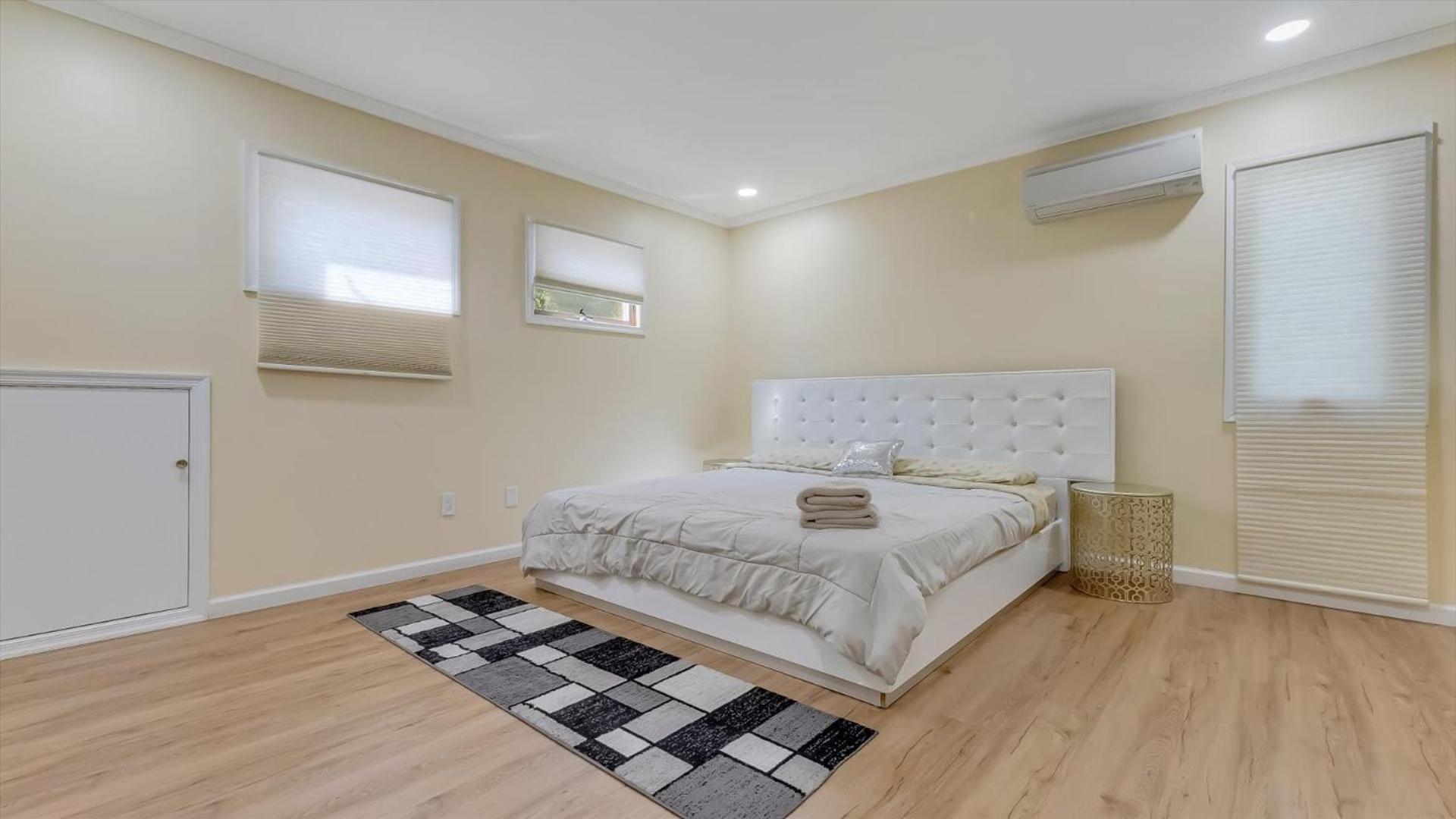 Cozy Modern Camelback House