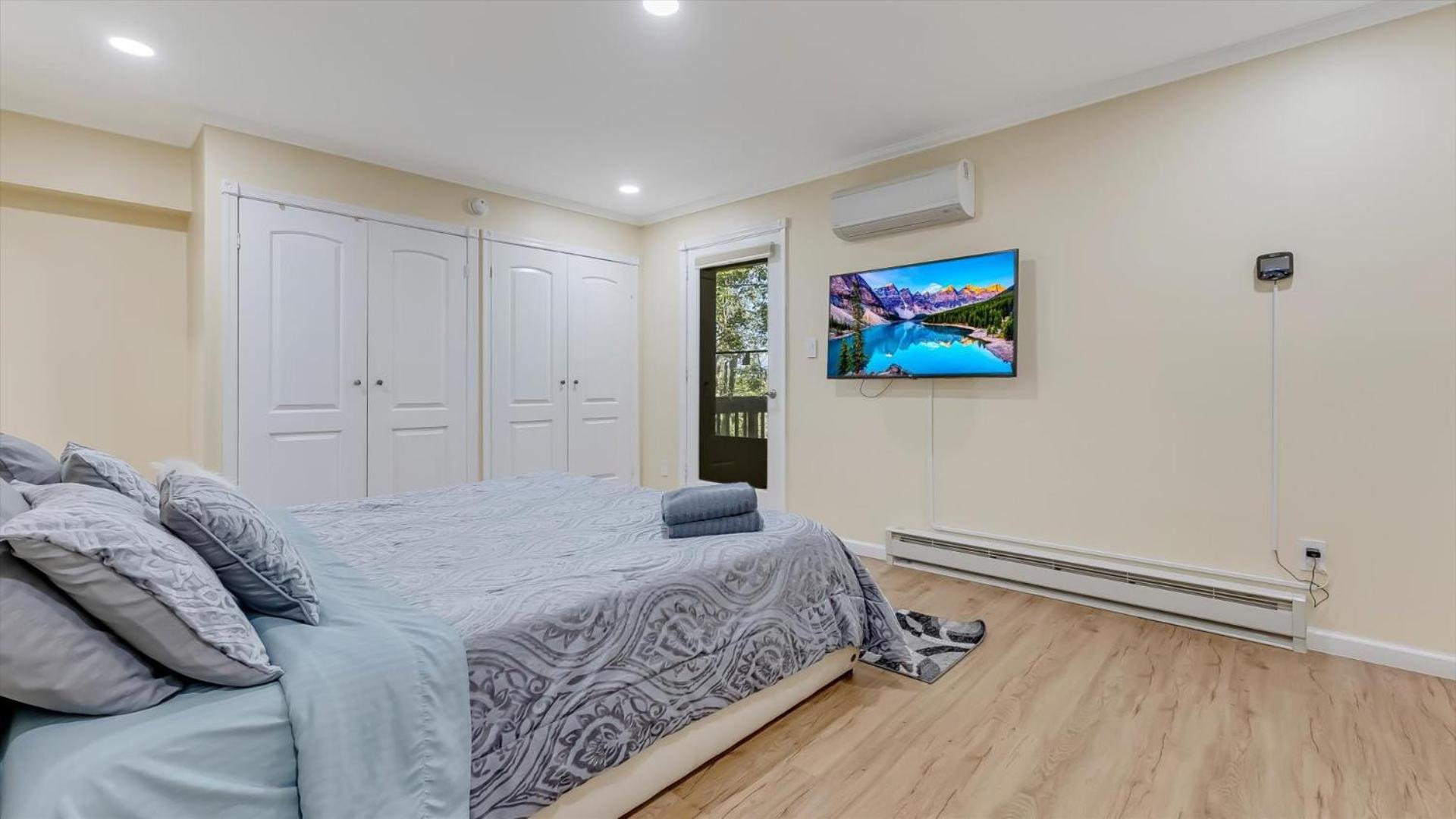 Cozy Modern Camelback House