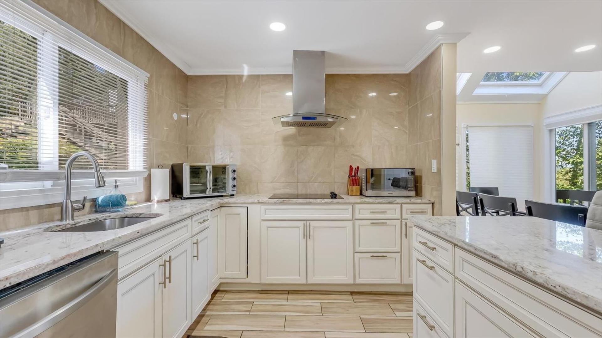 Cozy Modern Camelback House