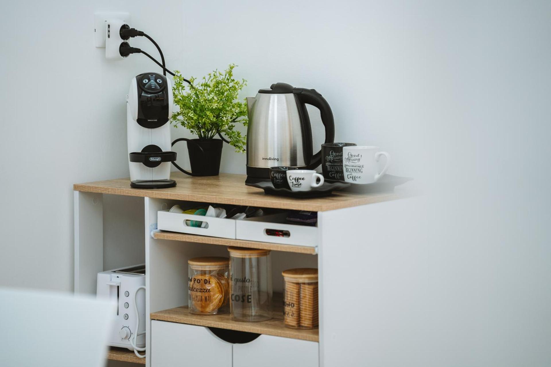 Coffee/tea facilities