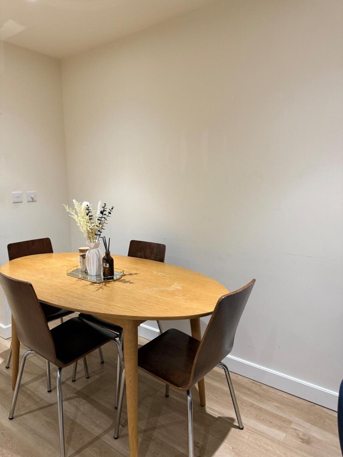 New London 2-Bedroom 2-Bath Apartment- Contractors and Long Stays Dis-Count