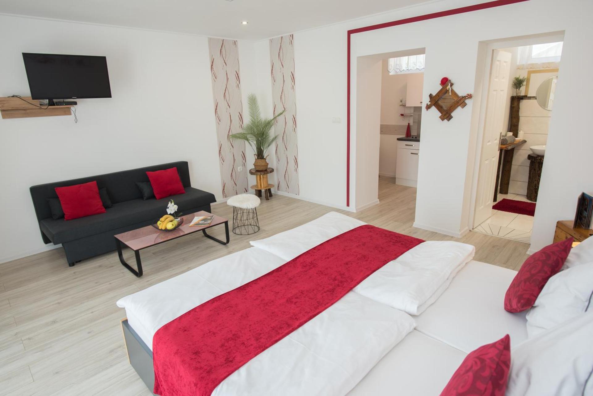 Communal lounge/ TV room