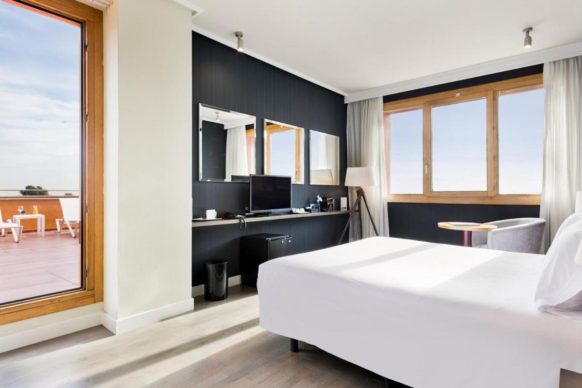 Superior Double or Twin Room with Terrace