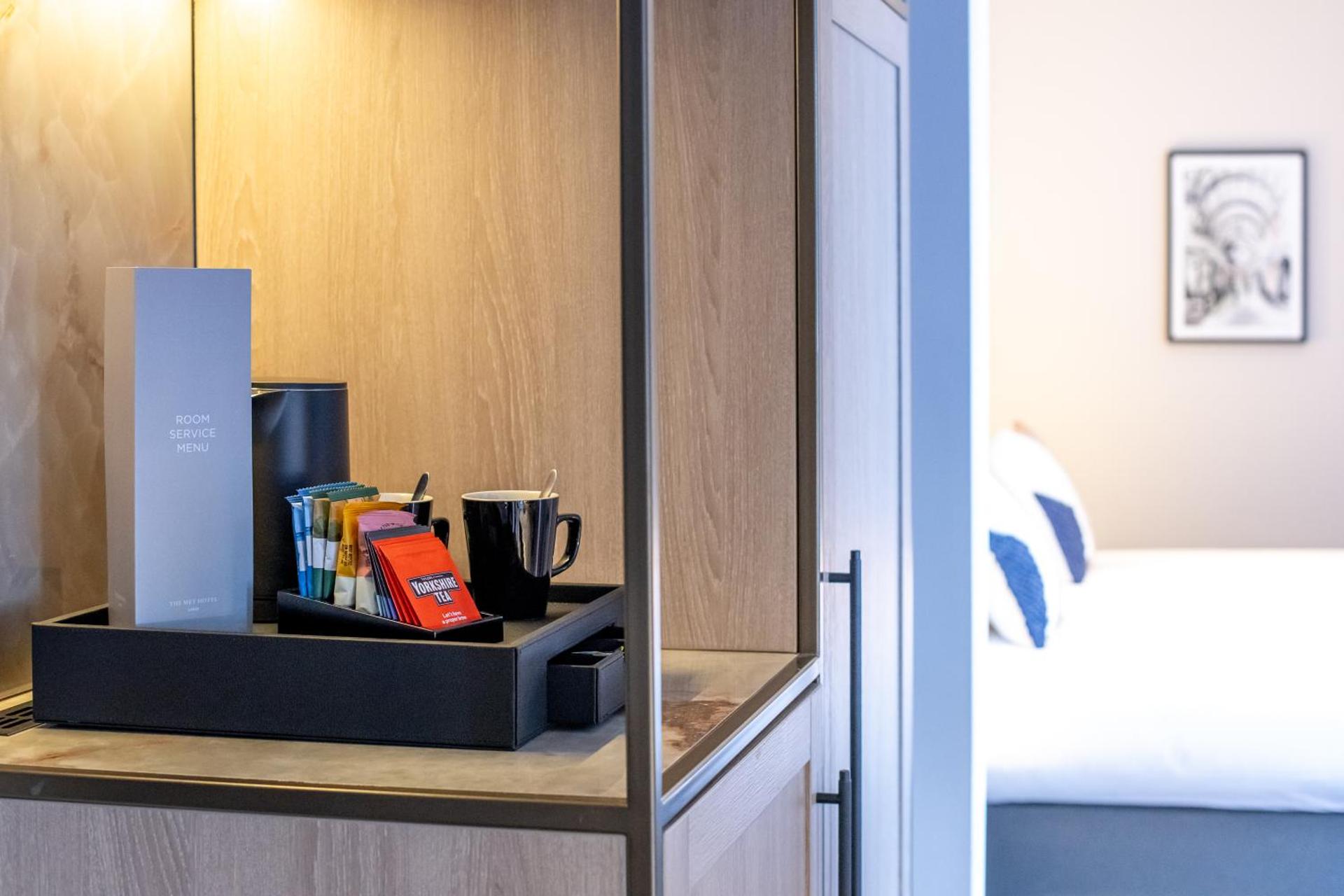 Coffee/tea facilities