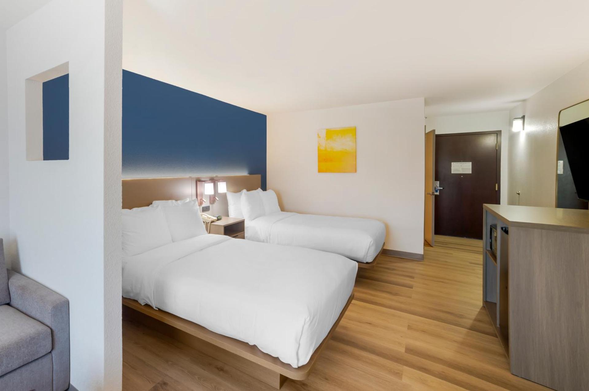 Suite with Two Double Beds - Non-Smoking