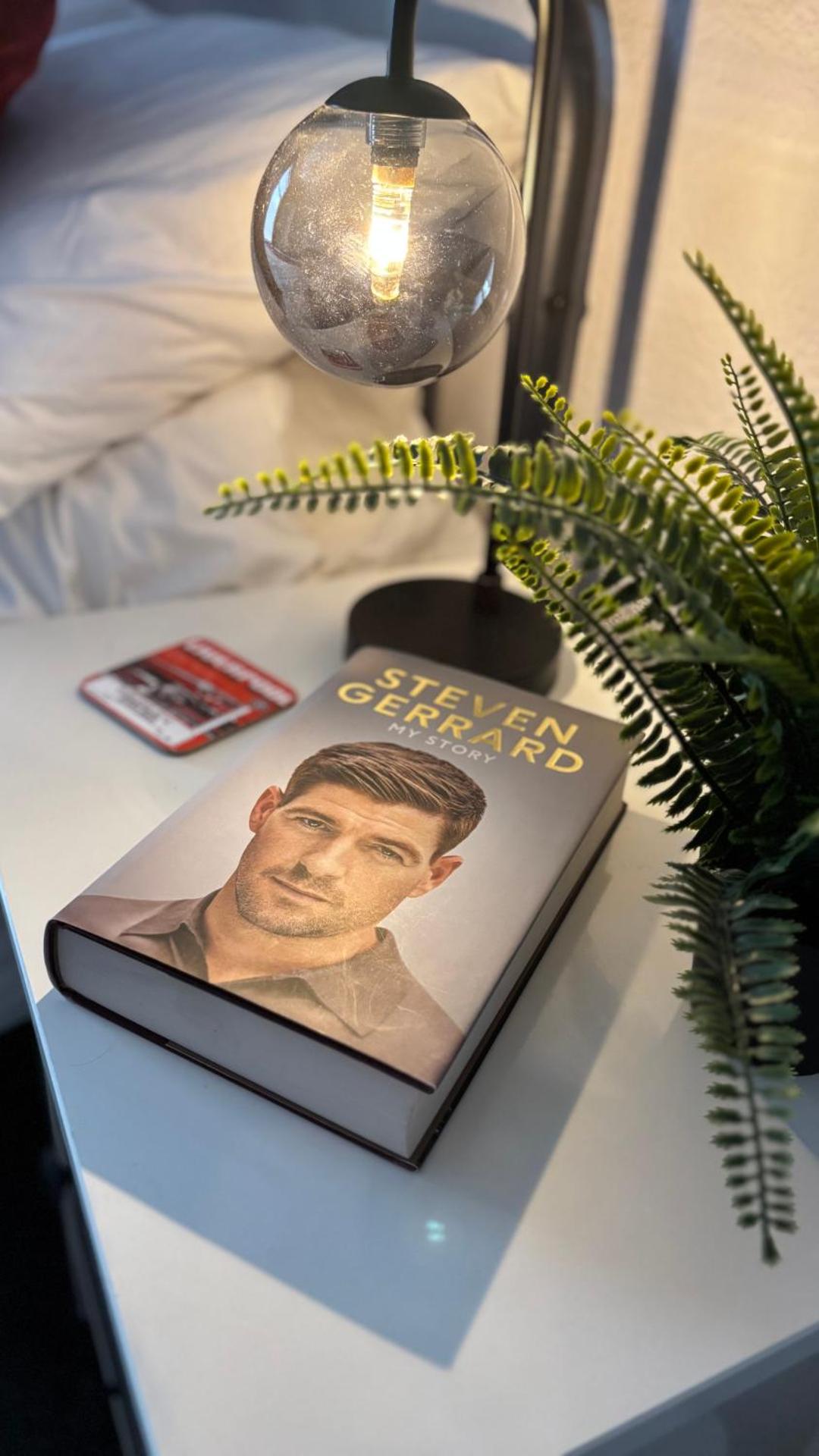 Liverpool Escape - 5 min walk to LFC Stadium, Sleeps 8, free parking, newly renovated home