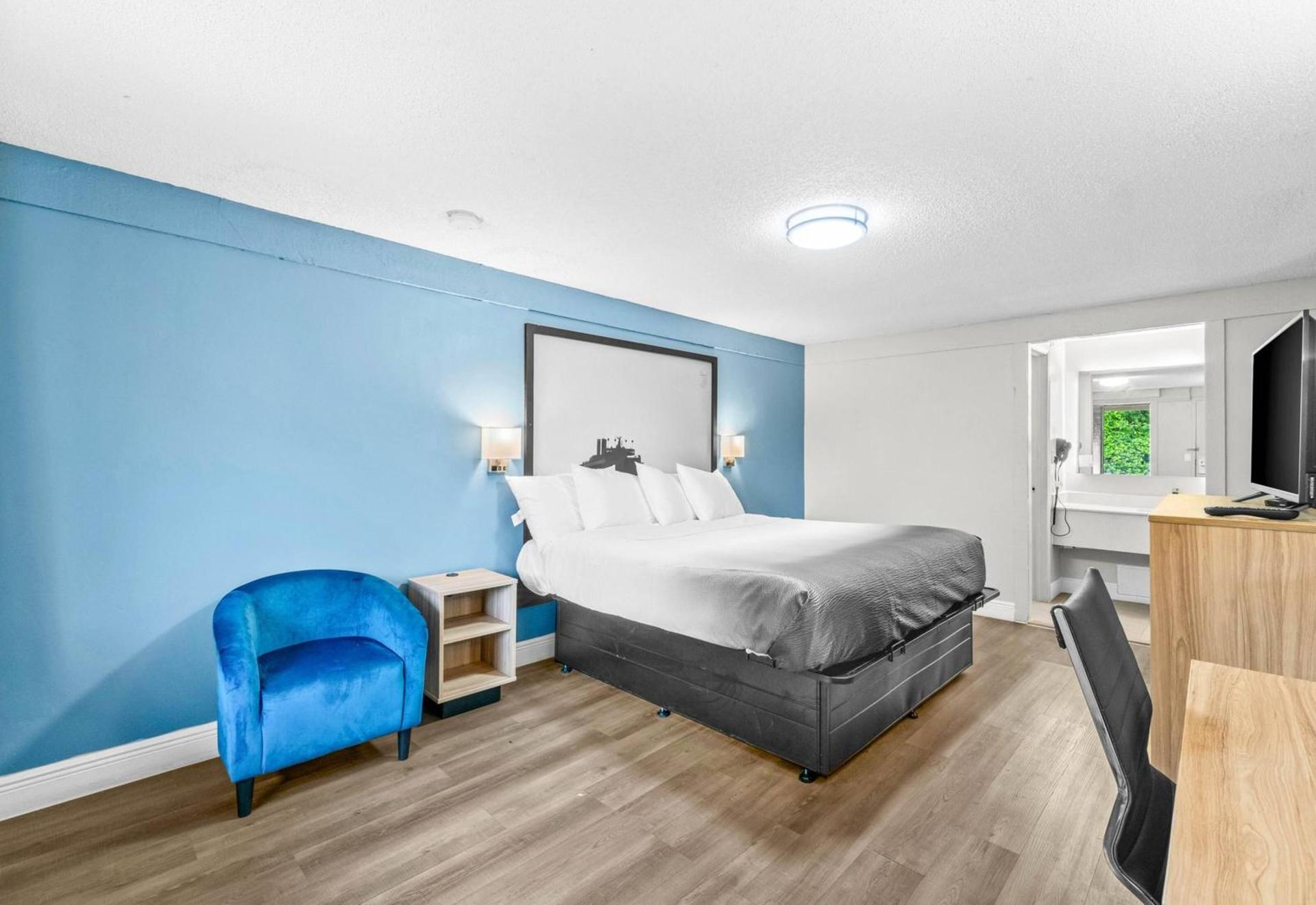 Photo of the whole room