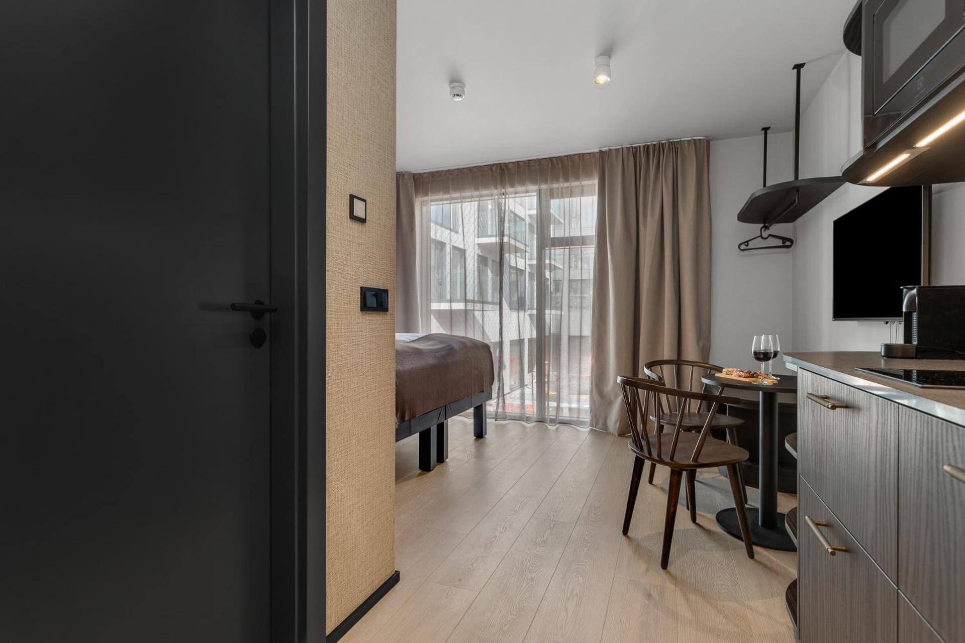 Strand Hotel Apartments