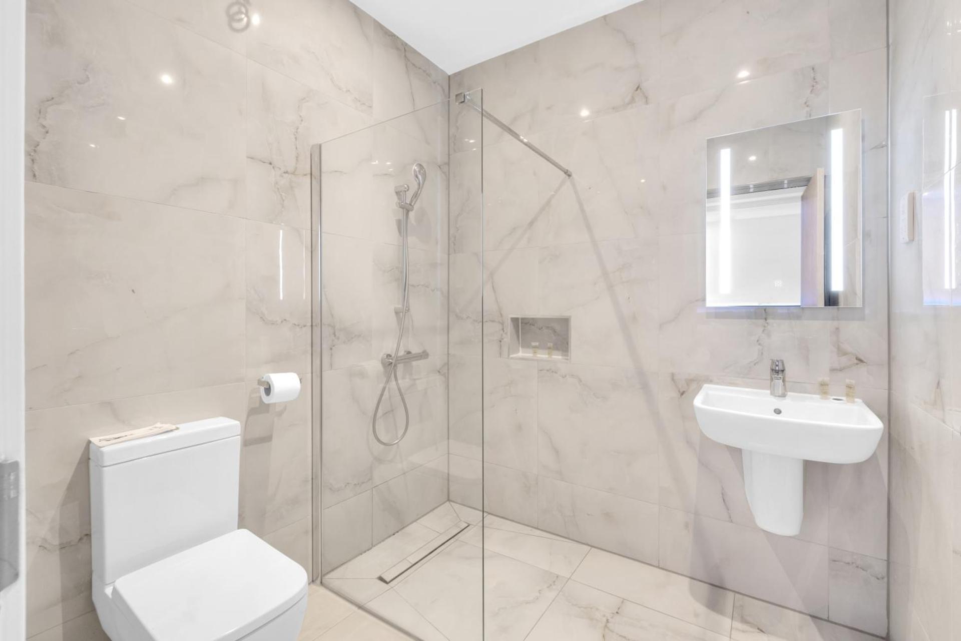 Signature Hotel London