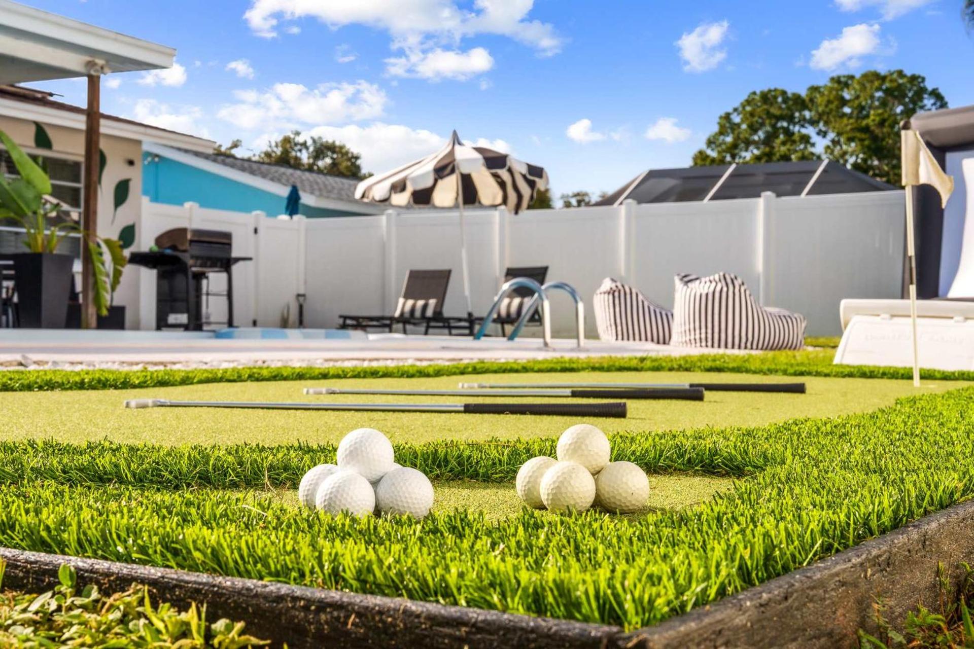 The Beverley Pool Hot Tub Near Clearwater Beach