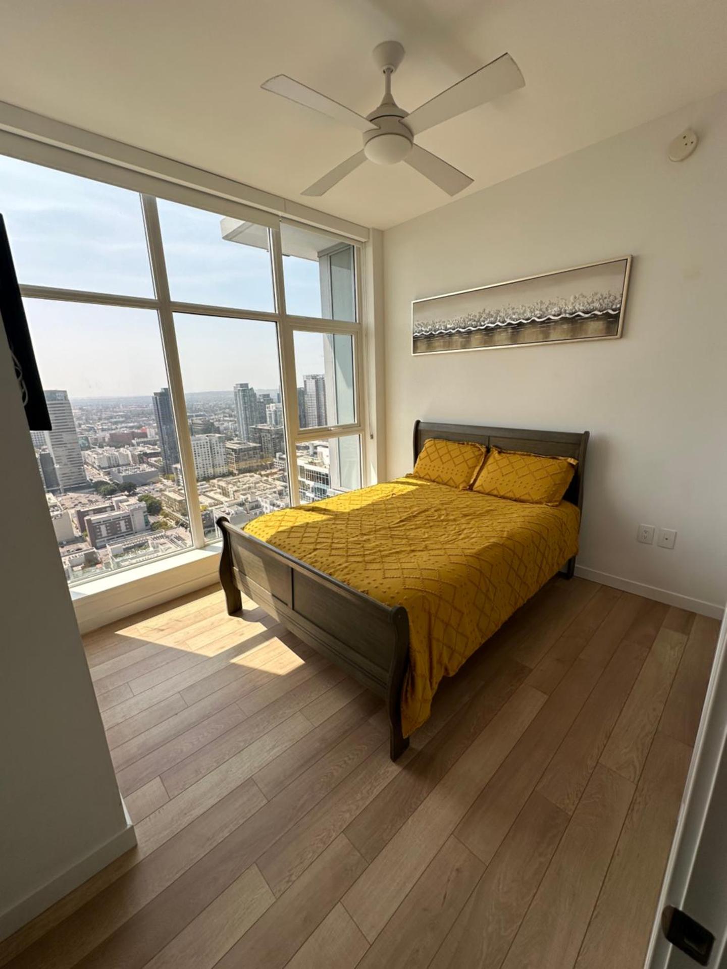 2BR Panoramic City View!!