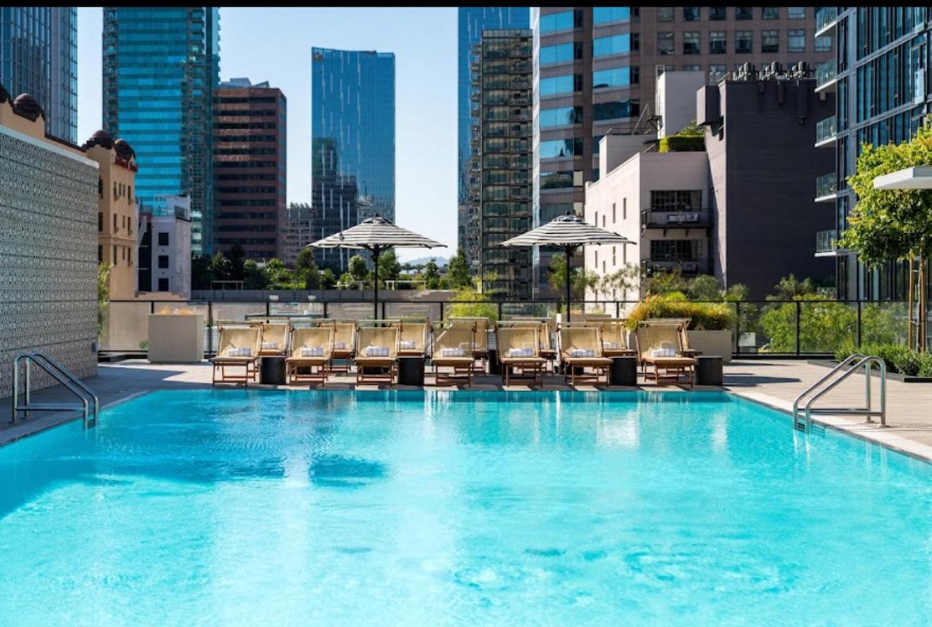 2BR Panoramic City View!!