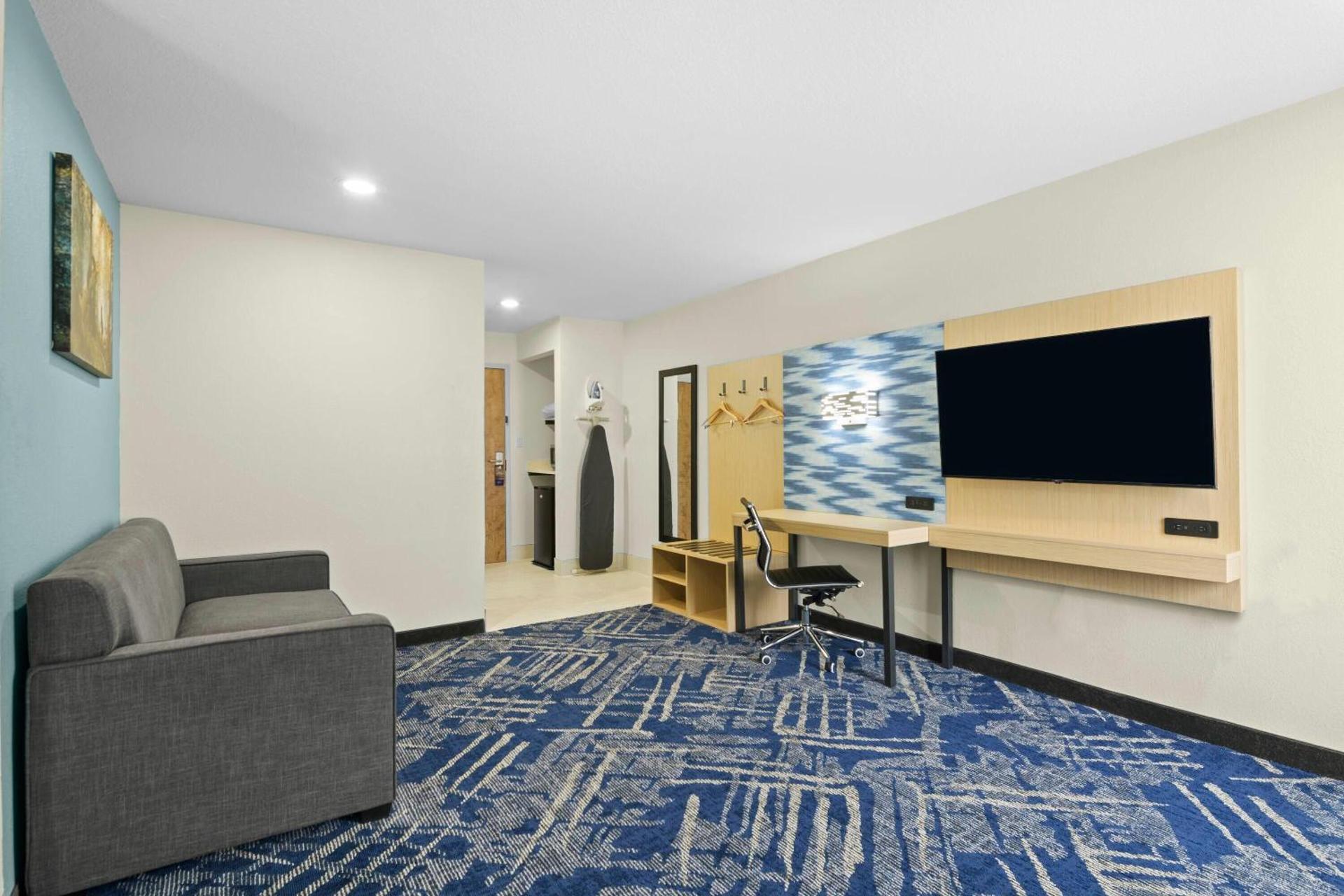 Photo of the whole room