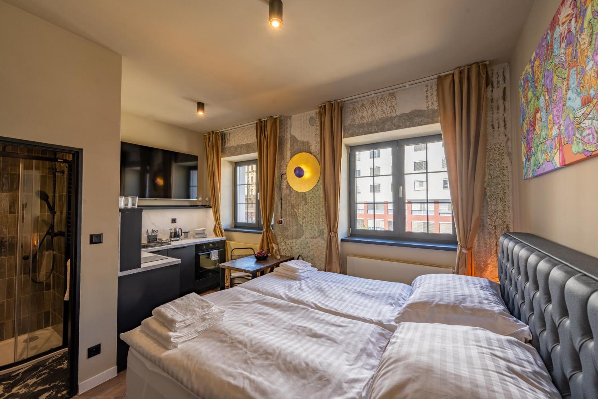 C7 studio industrial