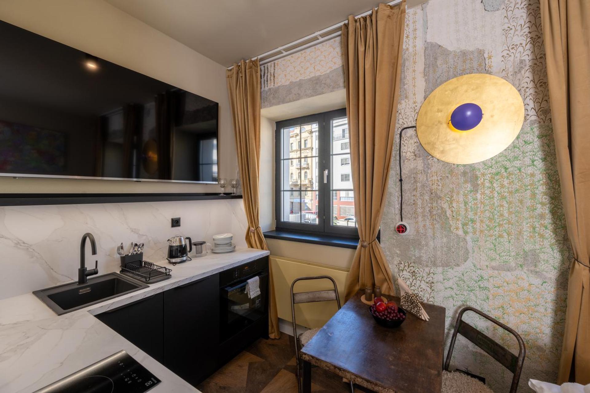 C7 studio industrial